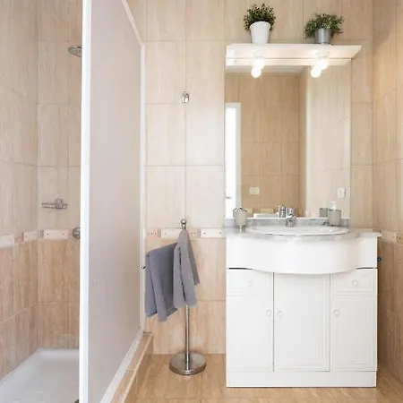 Hemeras Boutique Homes - Apartment With Heated Pool Apartman Arona